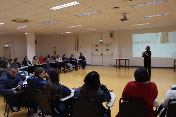 Colégios de Passo Fundo realizam o curso Excelência no Atendimento